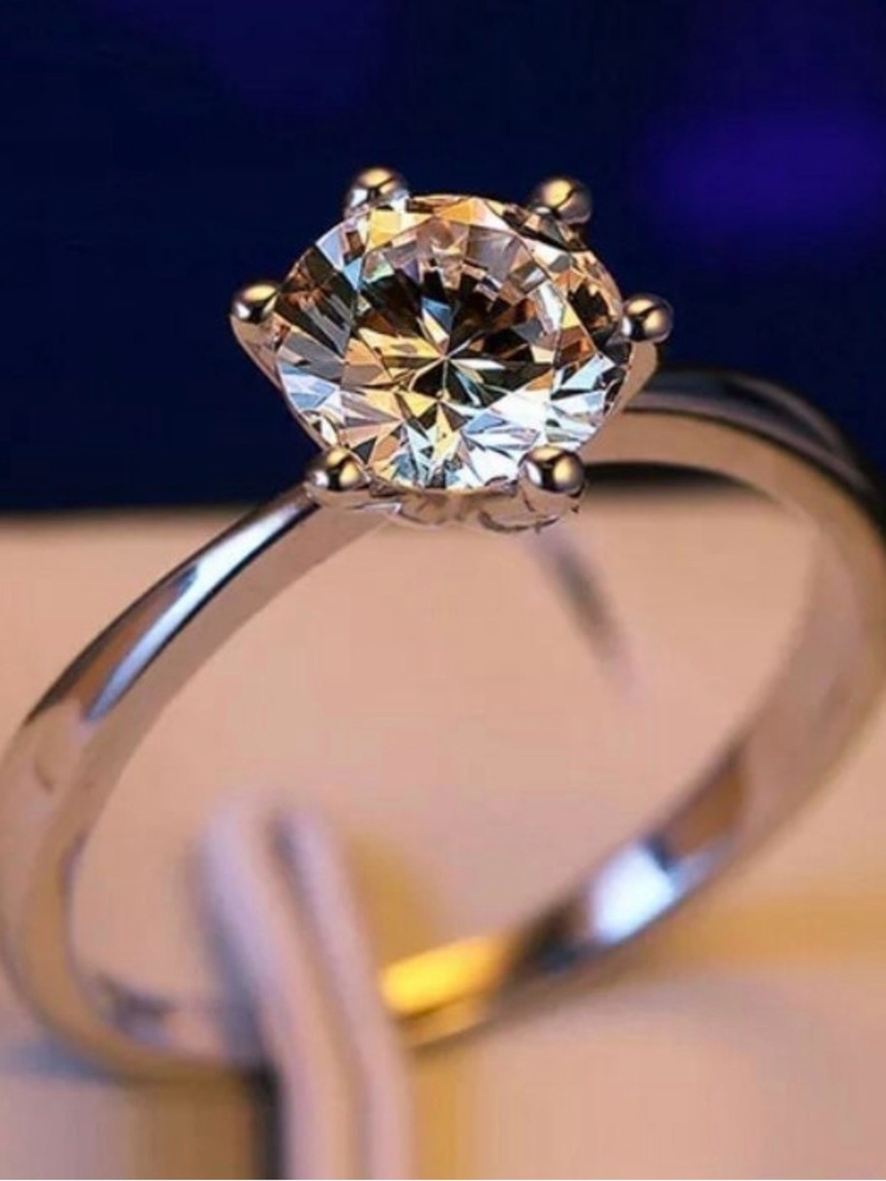 18K White Gold 1CT Diamond Solitaire Engagement Wedding Anniversary Promise Ring